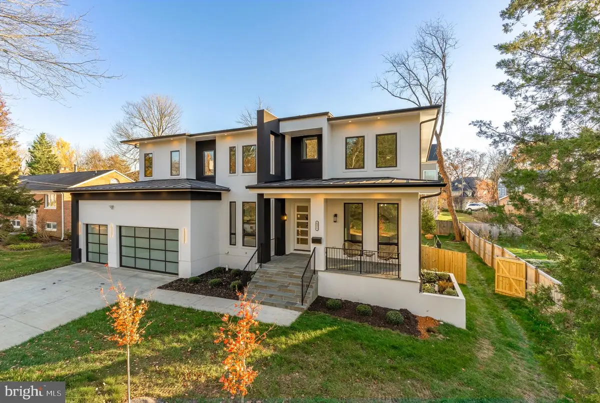 6935 Southridge Dr, McLean, VA 22101 - #1