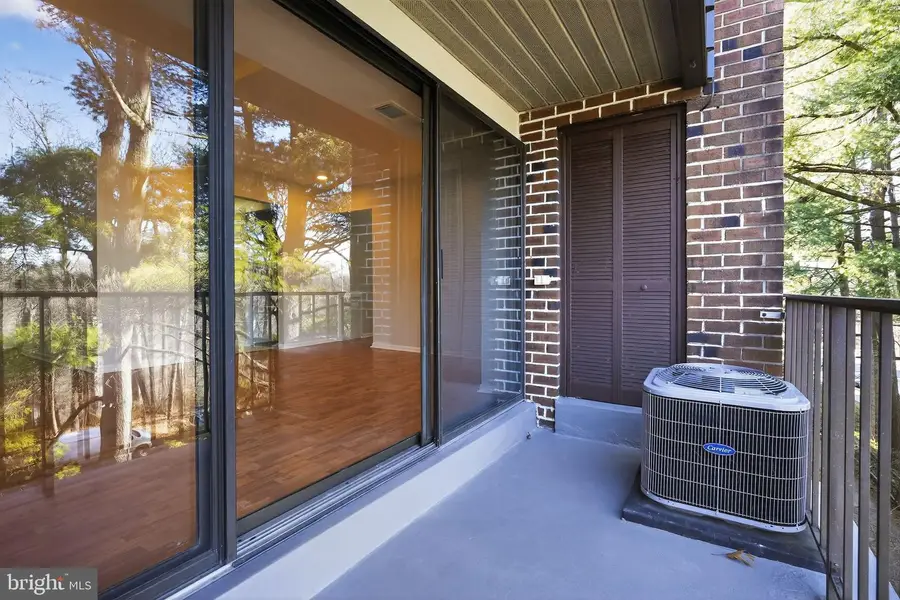 4400 Island Pl #302, Annandale, VA 22003 - Image #2