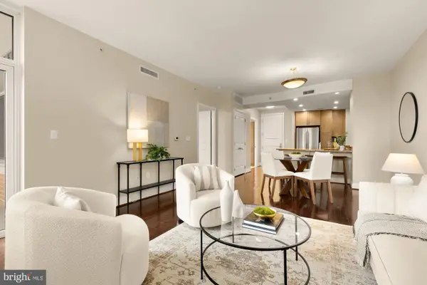 8220 Crestwood Heights Dr #418, MCLEAN, VA 22102