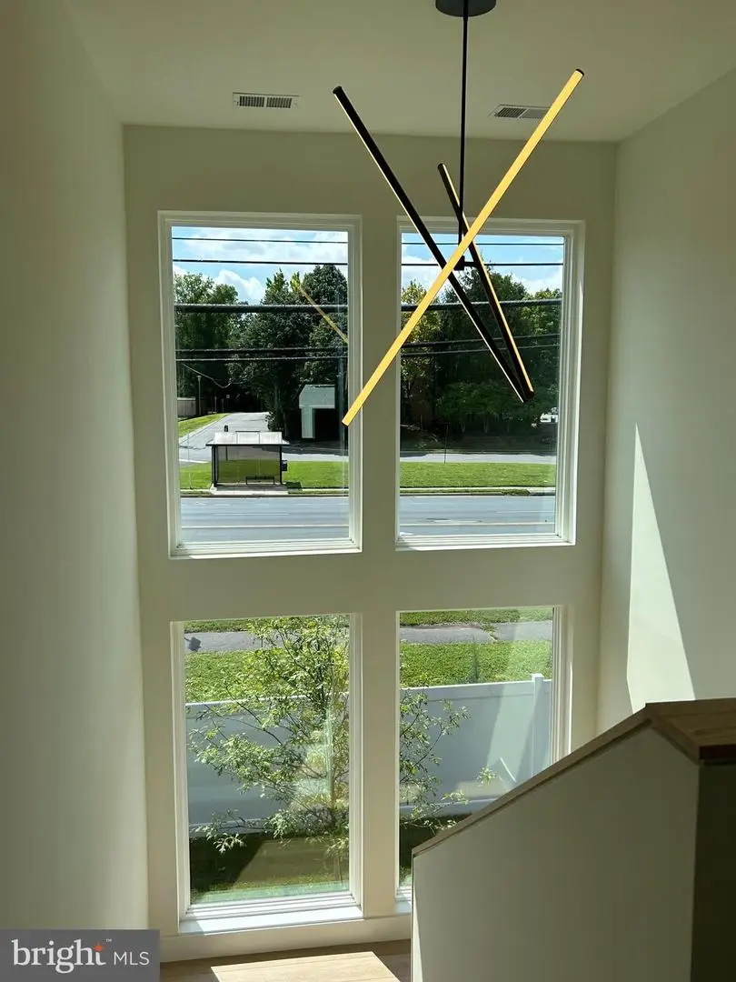 9338 Lee St, Burke, VA 22015 - #3