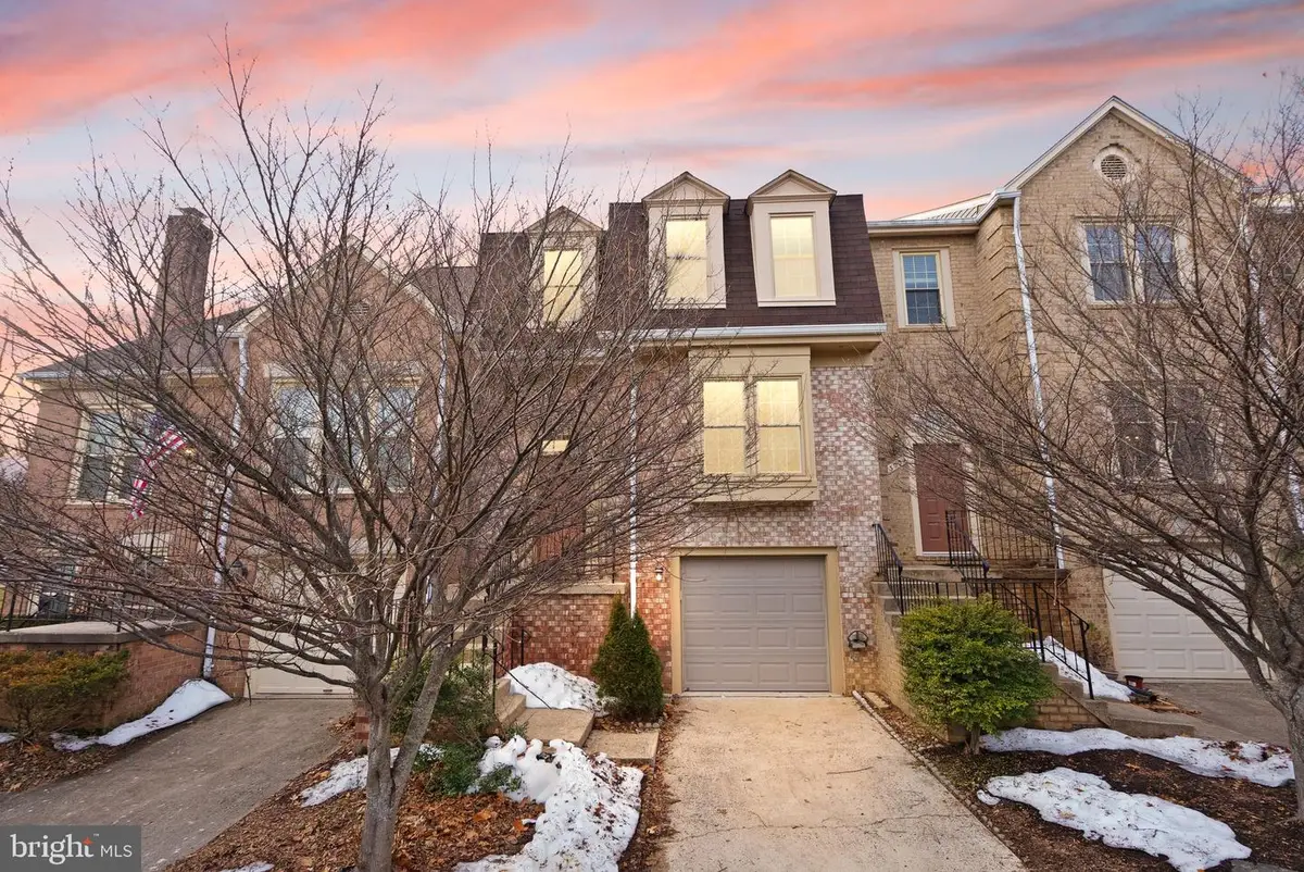 3006 Oakton Meadows Ct, Oakton, VA 22124 - #1