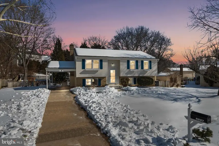 6227 Secret Hollow Ln, Centreville, VA 20120 - Image #3