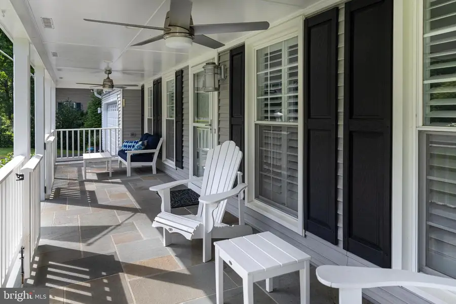 9930 S Park Cir, Fairfax Station, VA 22039 - Image #2