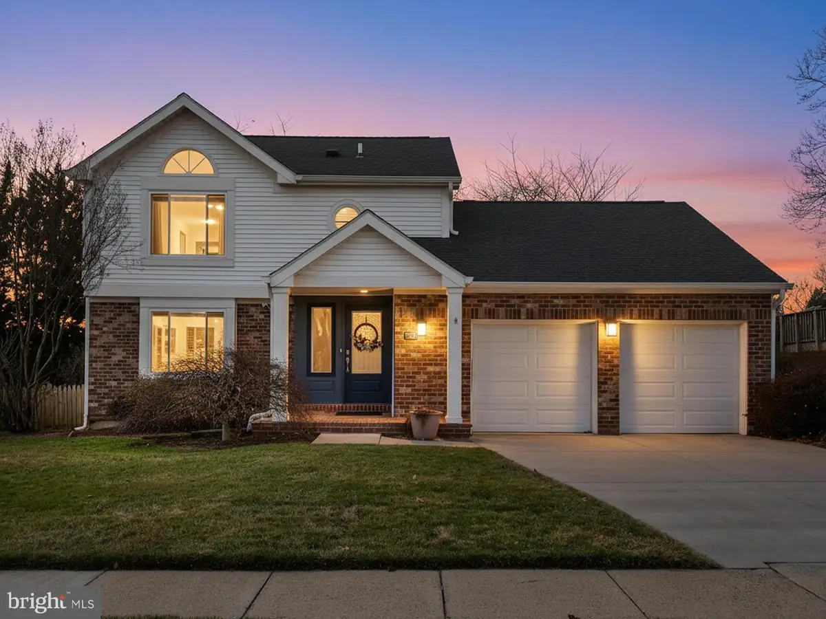 3826 Beech Down Dr, Chantilly, VA 20151 - Image #1