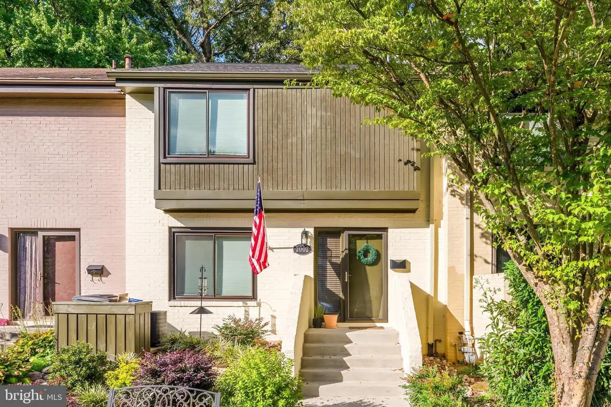 2002 Golf Course Dr, Reston, VA 20191 - Image #1