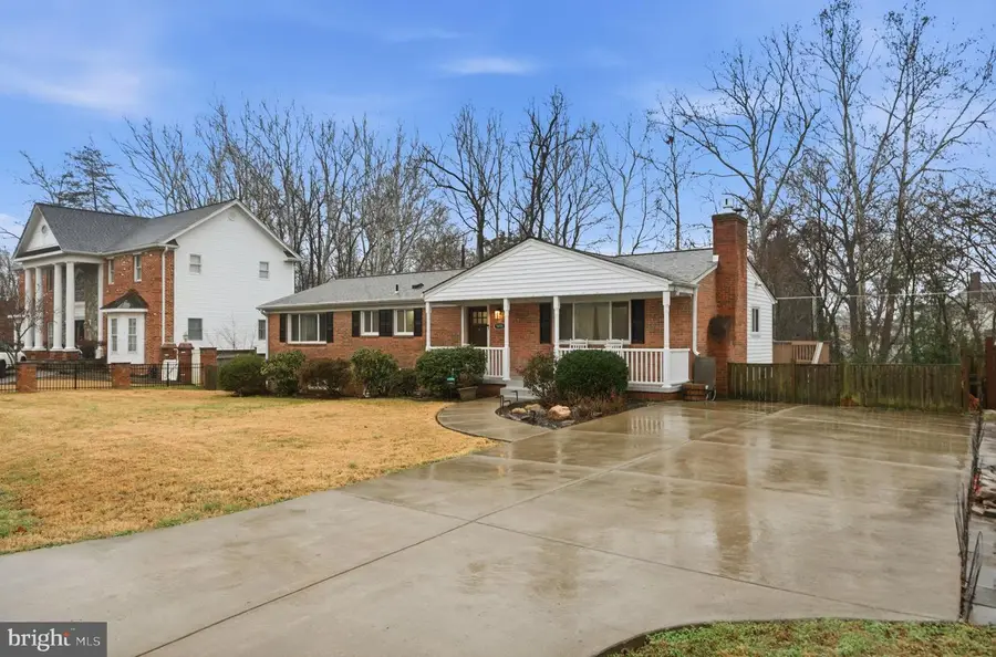 5955 Edgewood Ln, Alexandria, VA 22310 - Image #3