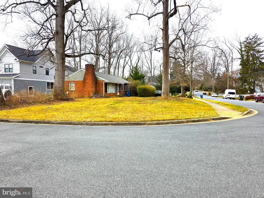 6633 Moly Dr, Falls Church, VA 22046 - Image #2