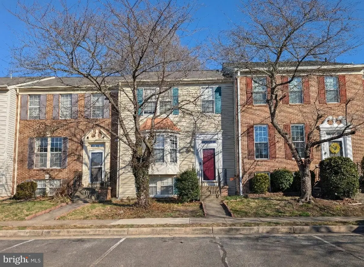 6504 Sharps Dr, Centreville, VA 20121 - Image #1