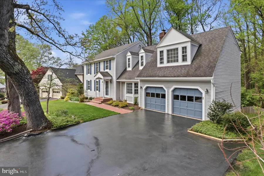 10818 Fieldwood Dr, Fairfax, VA 22030 - #2