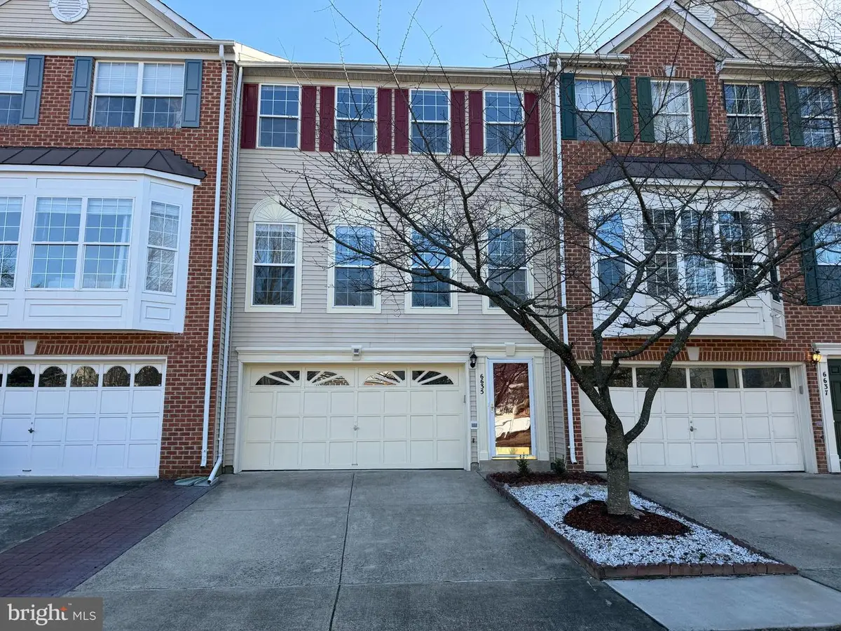 6635 Creek Point Way, Alexandria, VA 22315 - Image #1