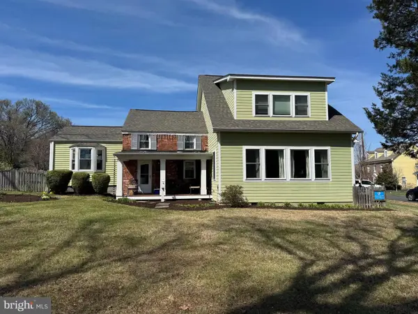 720 Park Ave, HERNDON, VA 20170