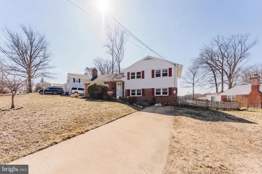 5937 Atteentee Rd, Springfield, VA 22150 - #2