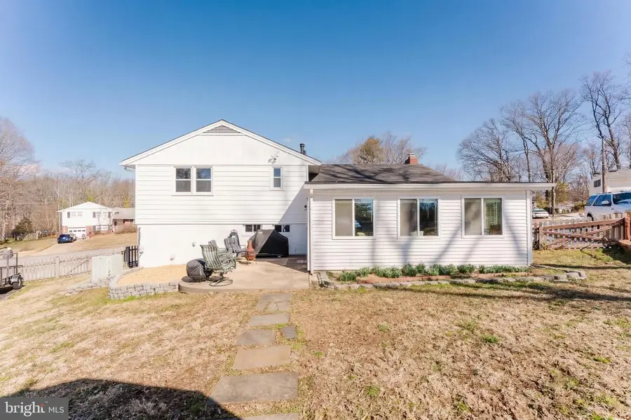 5937 Atteentee Rd, Springfield, VA 22150 - #3