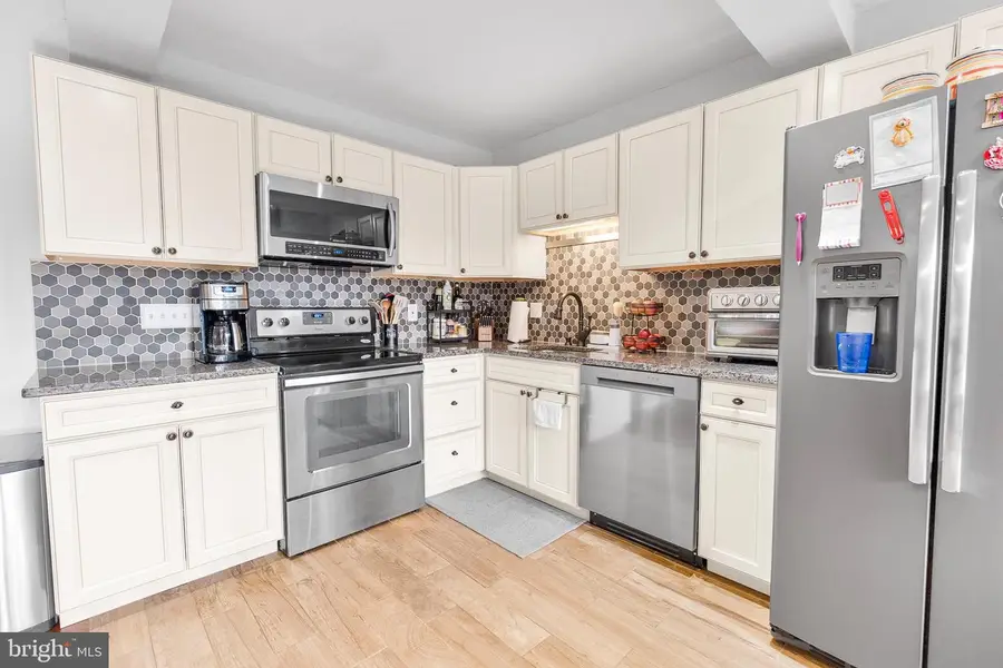 2216 Castle Rock Sq #12c, Reston, VA 20191 - Image #2