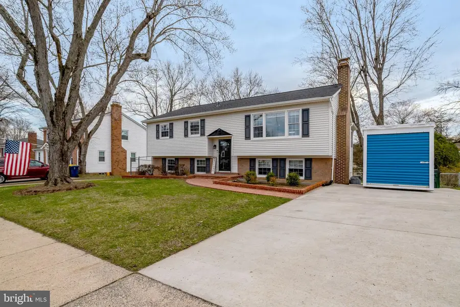 5911 Bond Ct, Alexandria, VA 22315 - #3