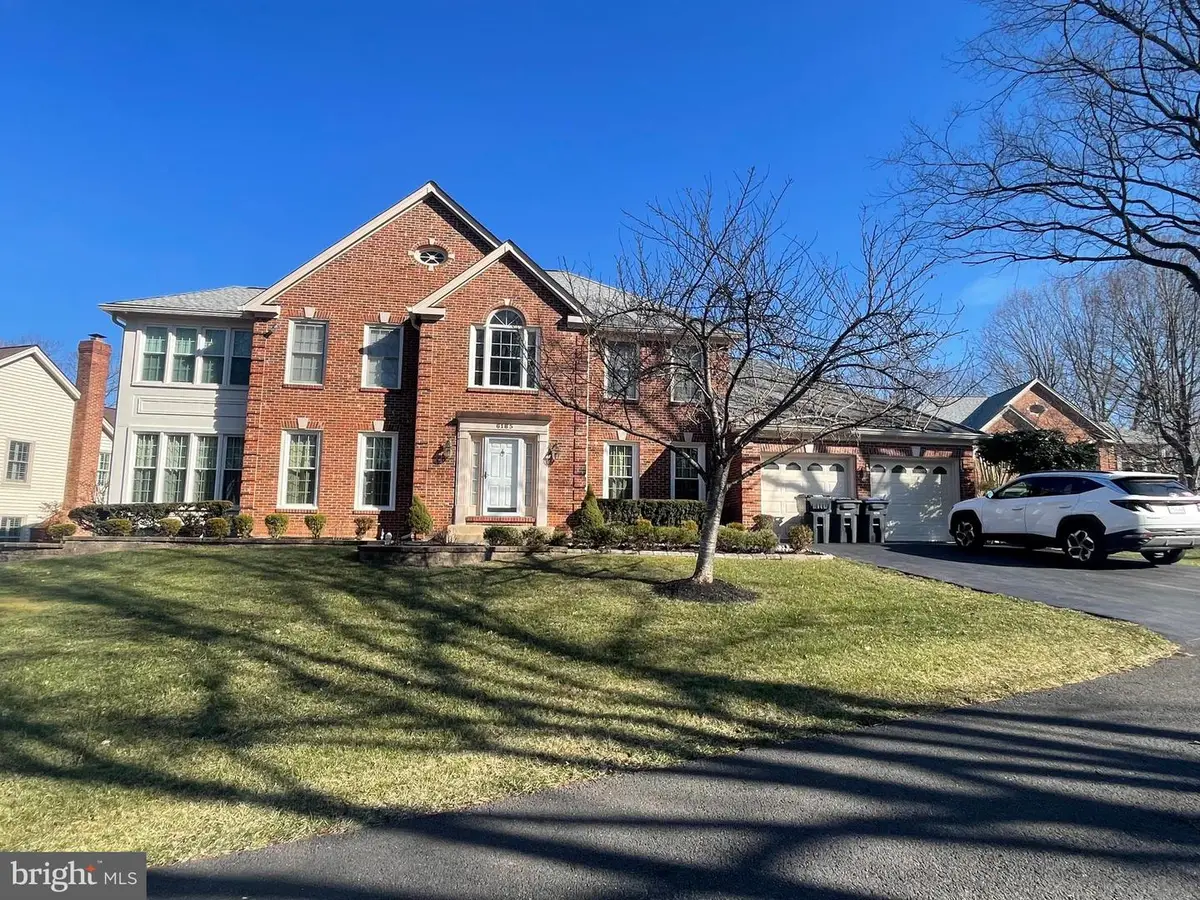 6185 Snowhill Ct, Centreville, VA 20120 - #1