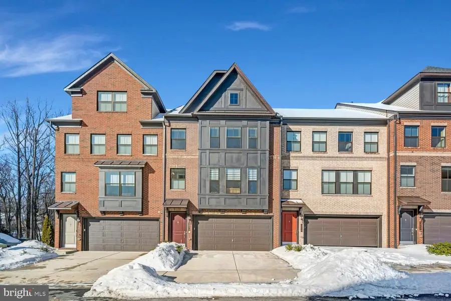 3871 Rainier Dr, Fairfax, VA 22033 - Image #3