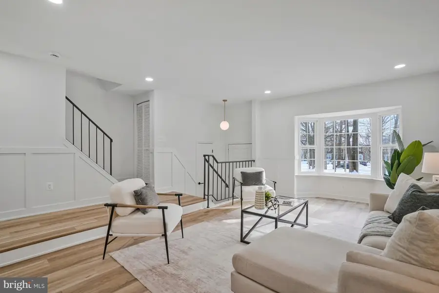 6143 Green Hollow Ct, Springfield, VA 22152 - Image #3