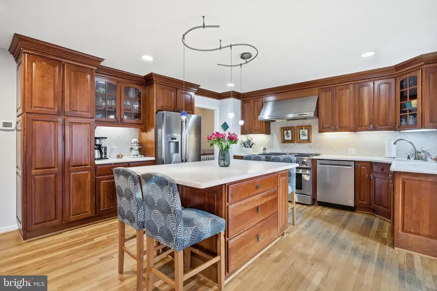 8130 Briar Creek Dr, Annandale, VA 22003 - Image #3