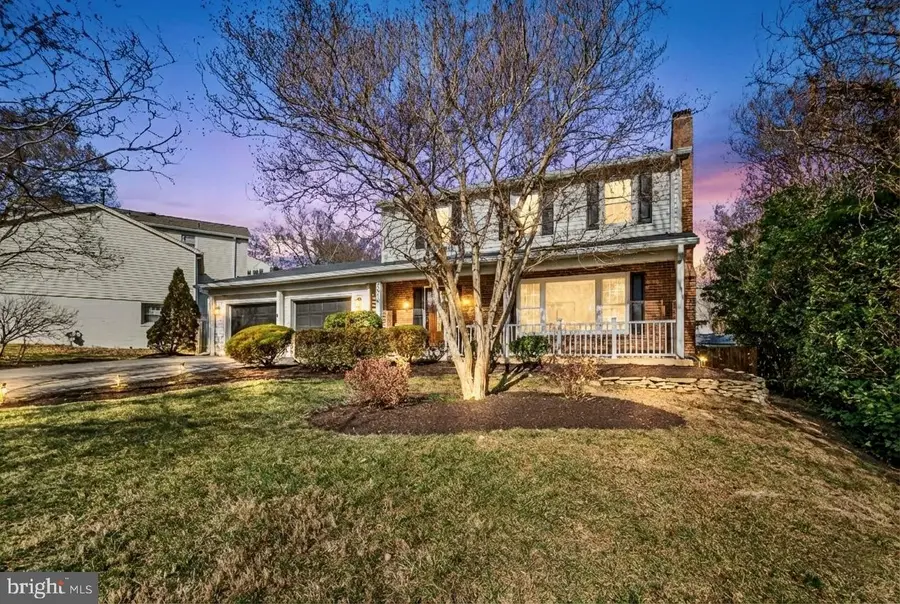 7936 Saint Dennis Dr, Springfield, VA 22153 - #3