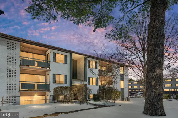 2844 Dover Ln #302, FALLS CHURCH, VA 22042