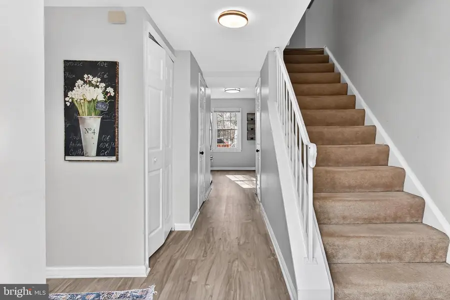 8495 Kitchener Dr, Springfield, VA 22153 - Image #3