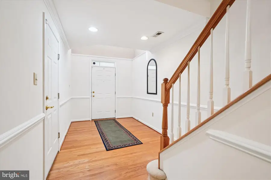 4153 Kentmere Sq, Fairfax, VA 22030 - Image #3