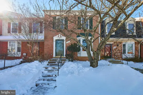 10355 Granite Creek Ln, OAKTON, VA 22124