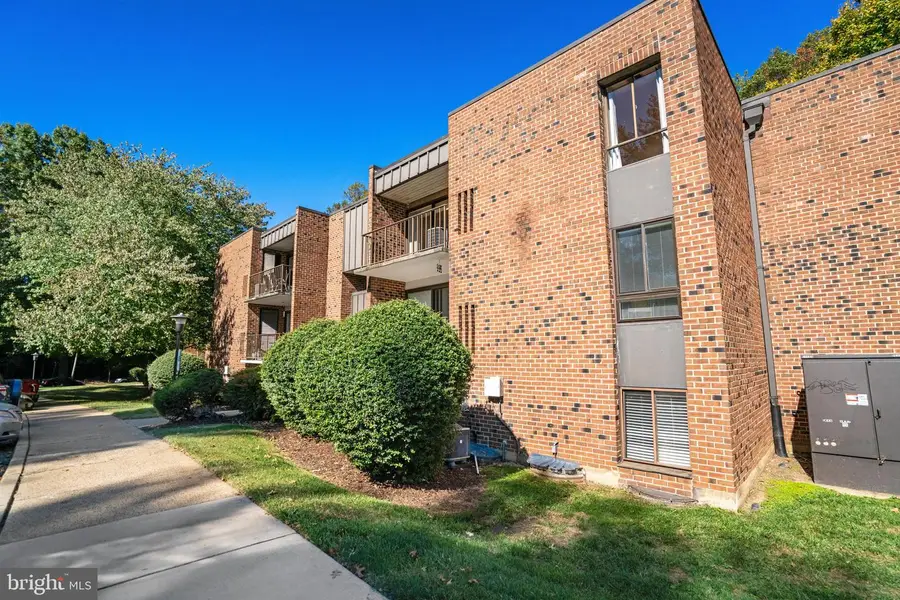 7904 Inverton Rd #304, Annandale, VA 22003 - Image #2