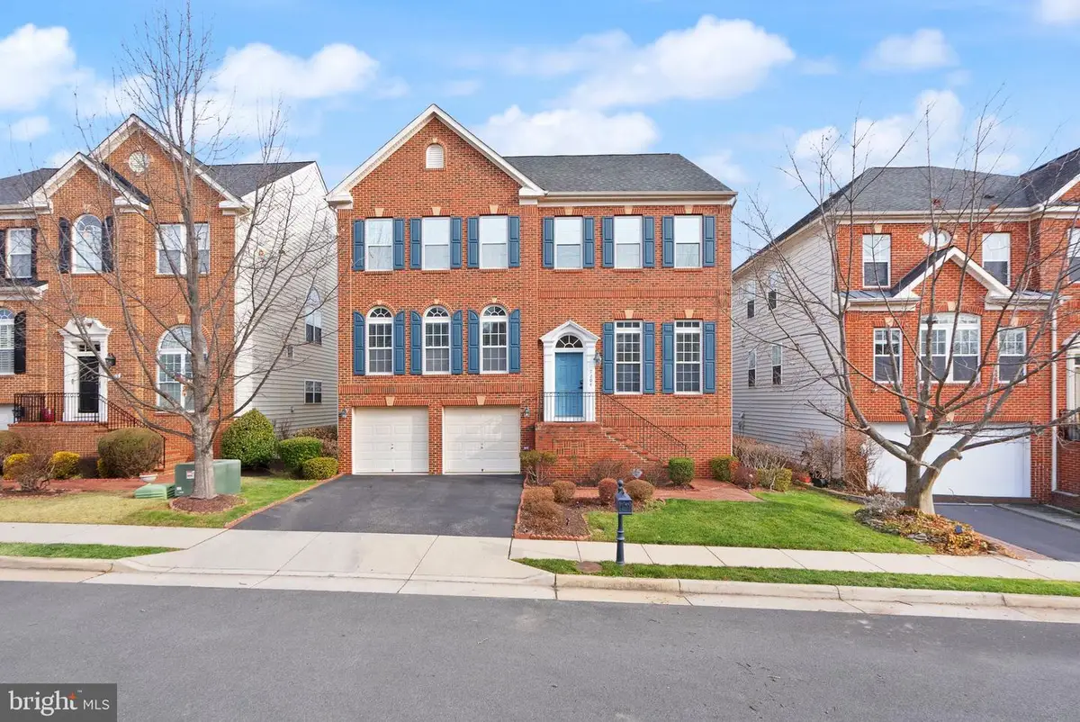 7204 Gray Heights Ct, Alexandria, VA 22315 - Image #1