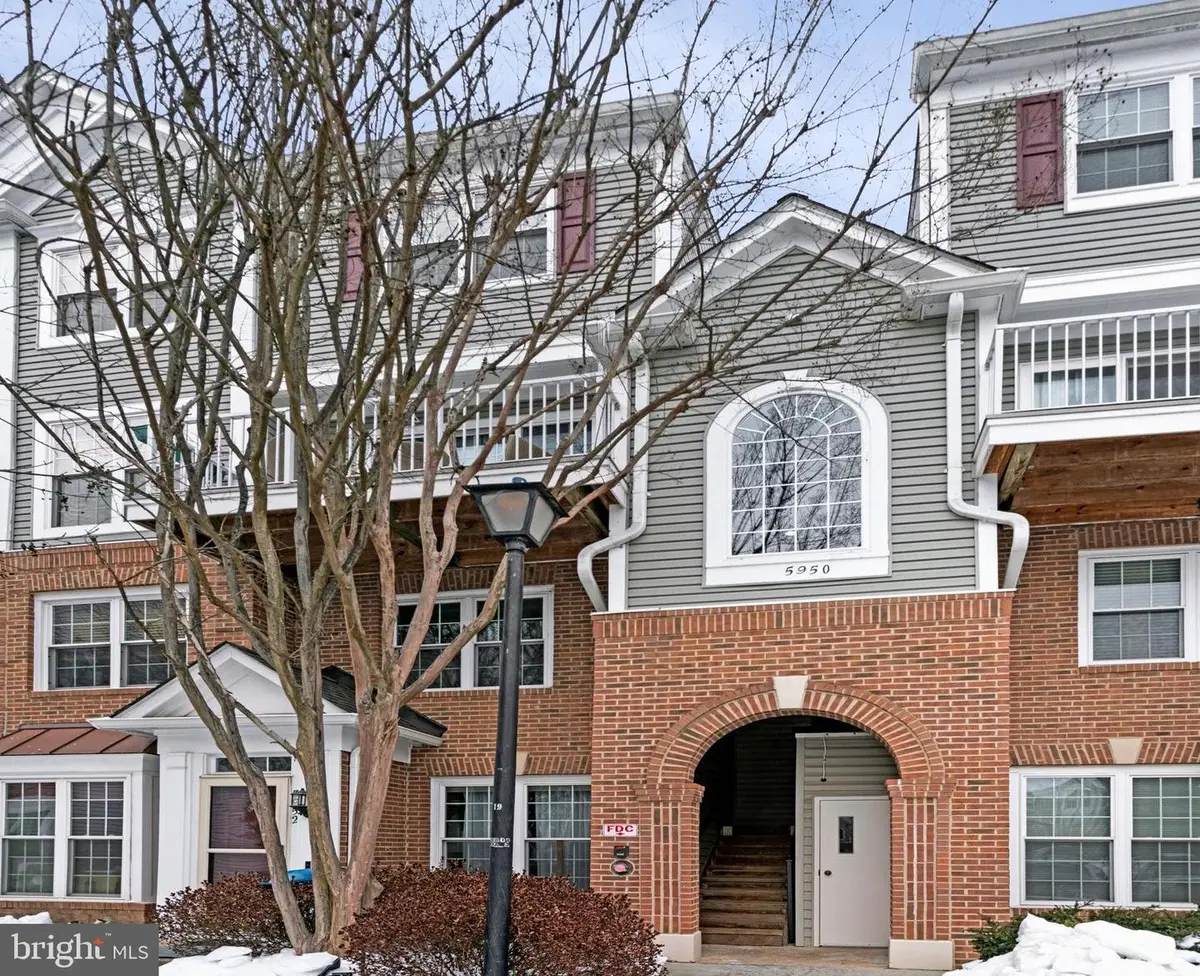 5950 Kimberly Anne Way #101, Alexandria, VA 22310 - Image #1