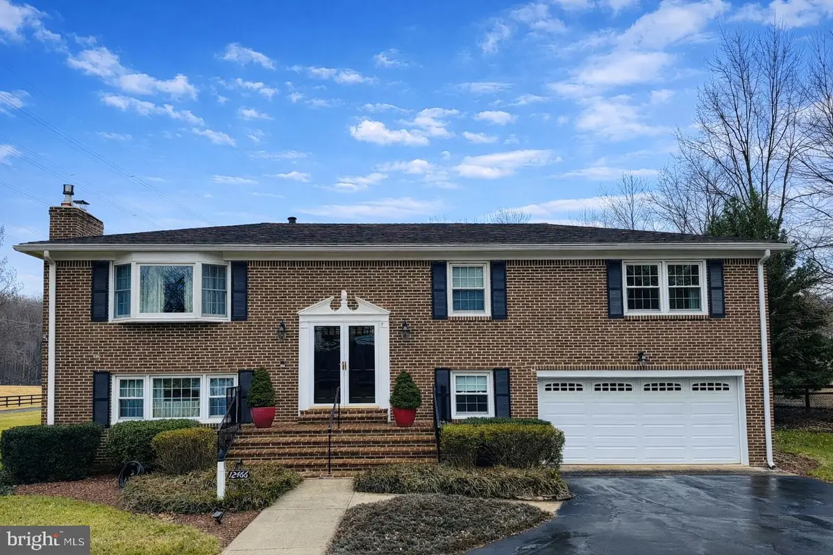 12466 Henderson Rd, Clifton, VA 20124 - Image #1