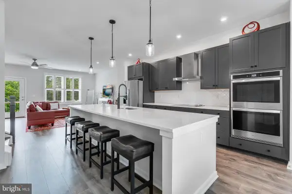 2603 Loganberry Dr, HERNDON, VA 20171