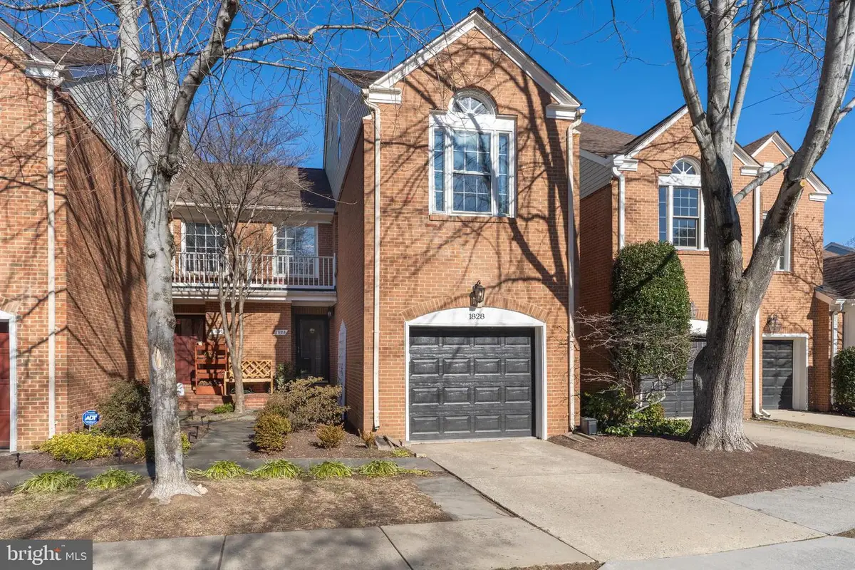 1828 Duffield Ln, Alexandria, VA 22307 - Image #1