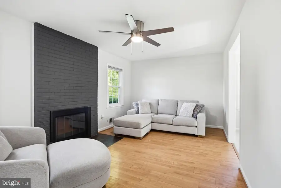 6322 Glenbard Rd, Burke, VA 22015 - #3
