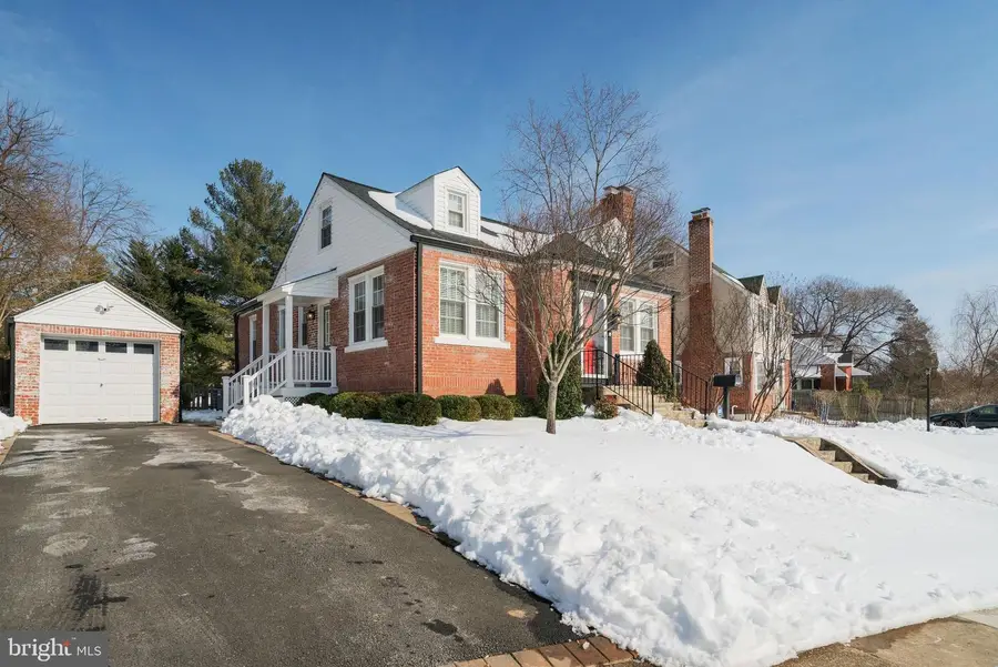 6070 Wooten Dr, Falls Church, VA 22044 - #3