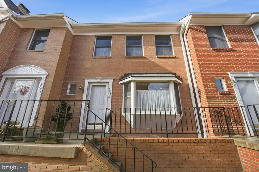 207-a Locust St Se, Vienna, VA 22180 - #2