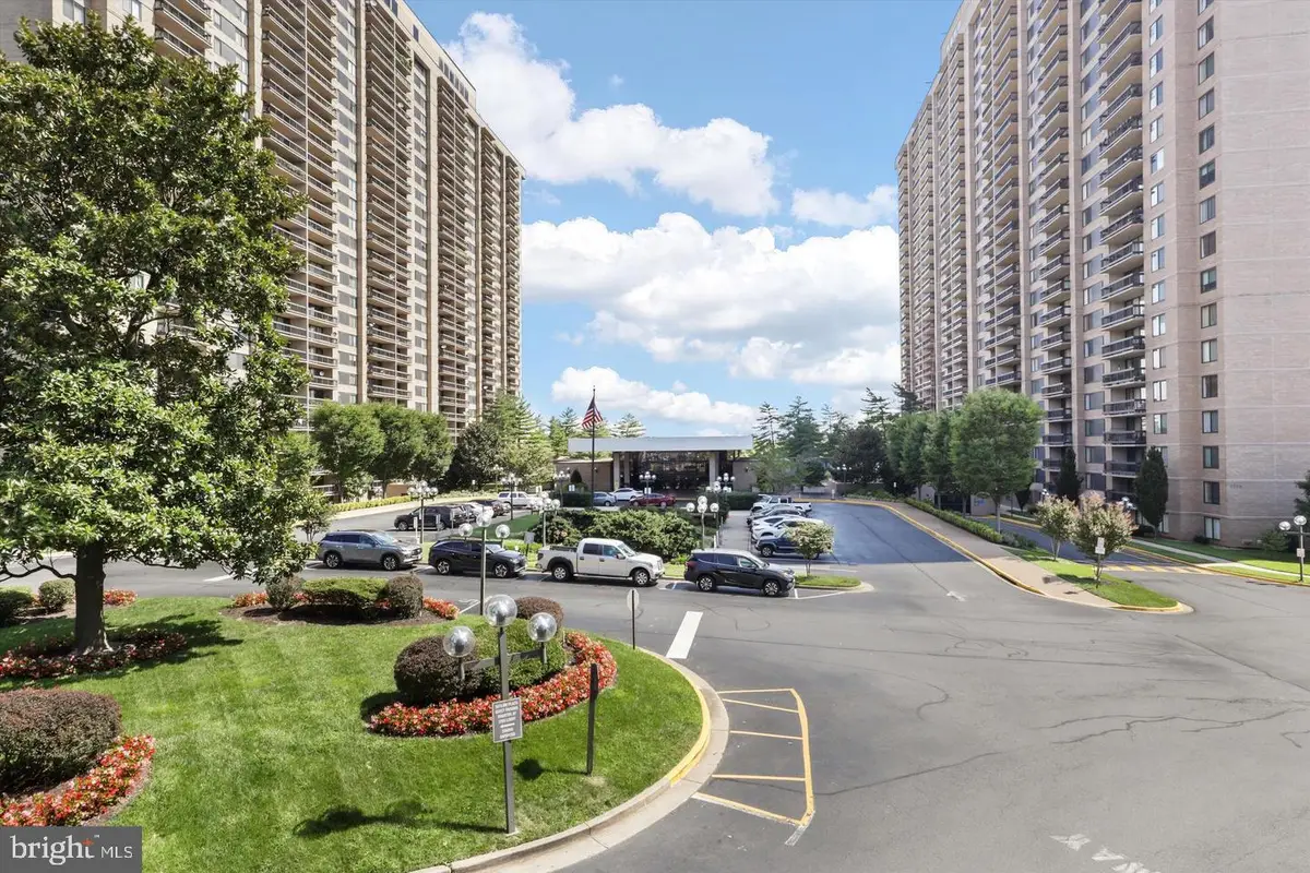 3705 S George Mason Dr #2202s, Falls Church, VA 22041 - Image #1