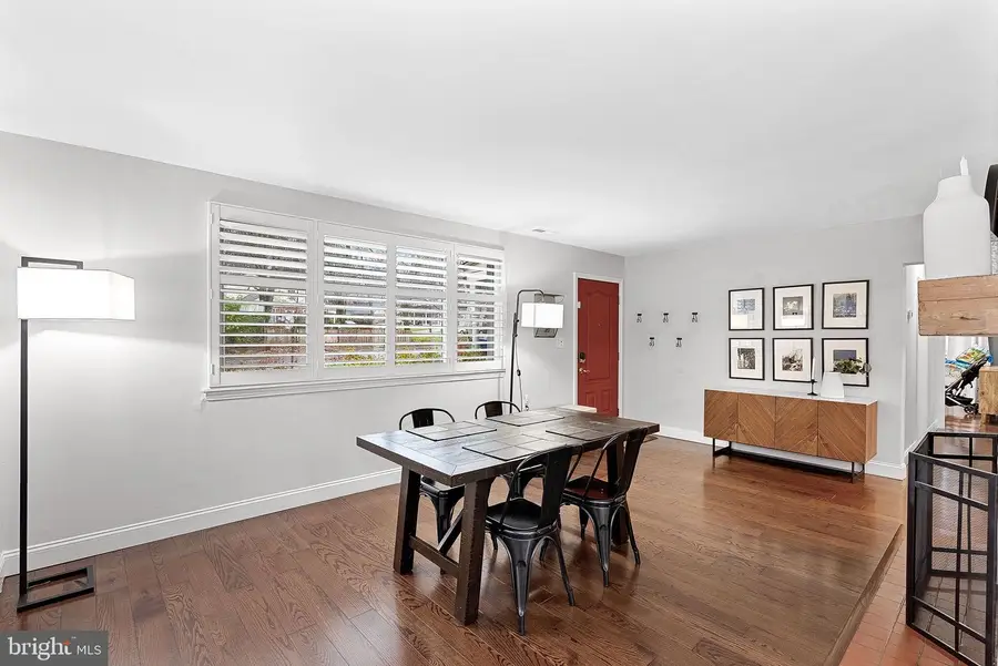 7226 Tod St, Falls Church, VA 22046 - #2