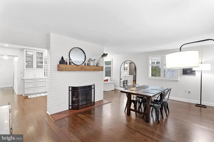 7226 Tod St, Falls Church, VA 22046 - #3