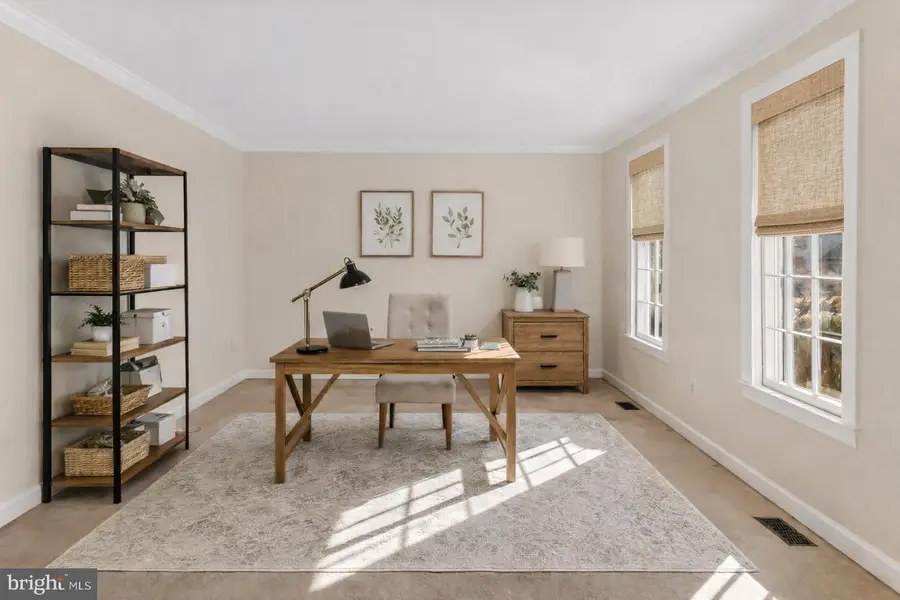 15470 Meherrin Dr, Centreville, VA 20120 - Image #2