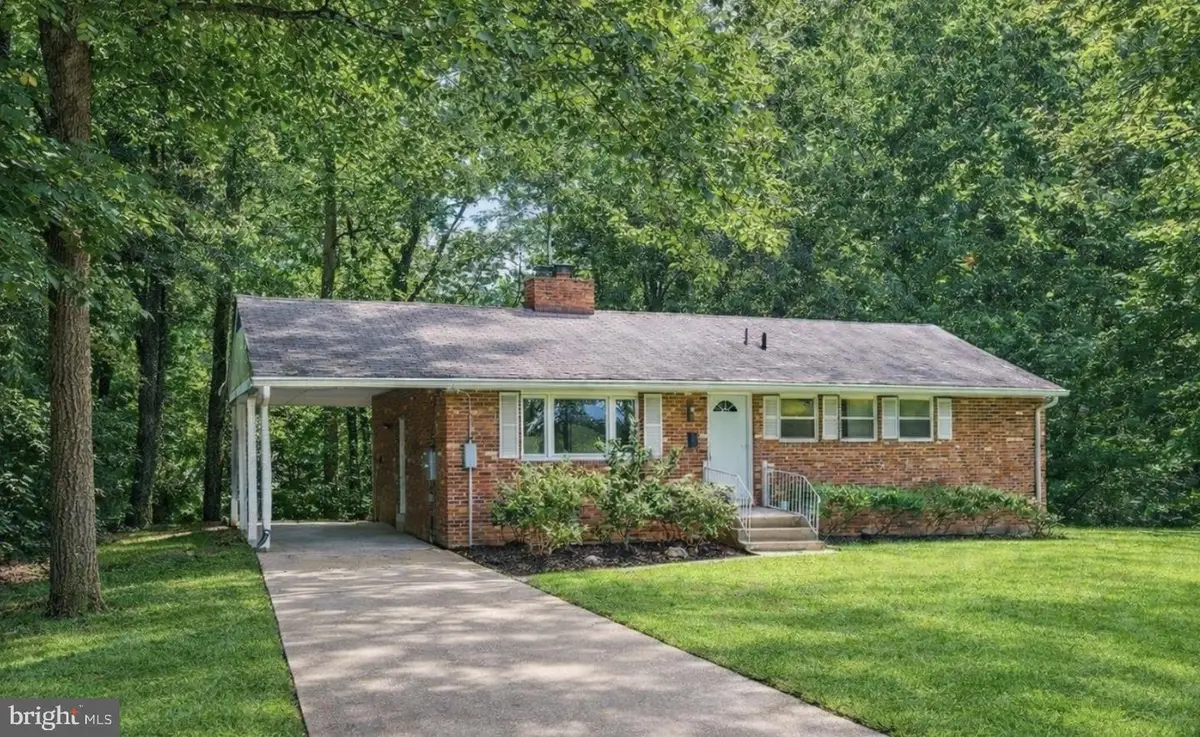 7112 Dalhouse St, Springfield, VA 22151 - Image #1