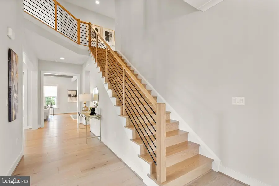 7717 Fisher Dr, Falls Church, VA 22043 - #3