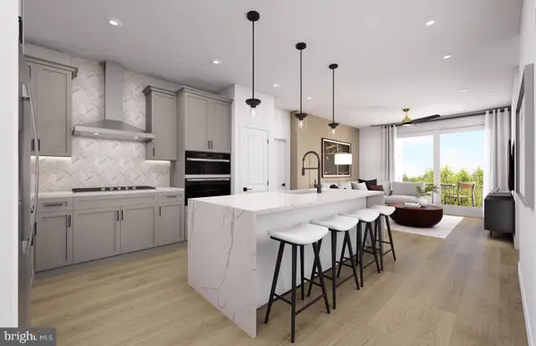 1961 Illumination Dr #4, VIENNA, VA 22182