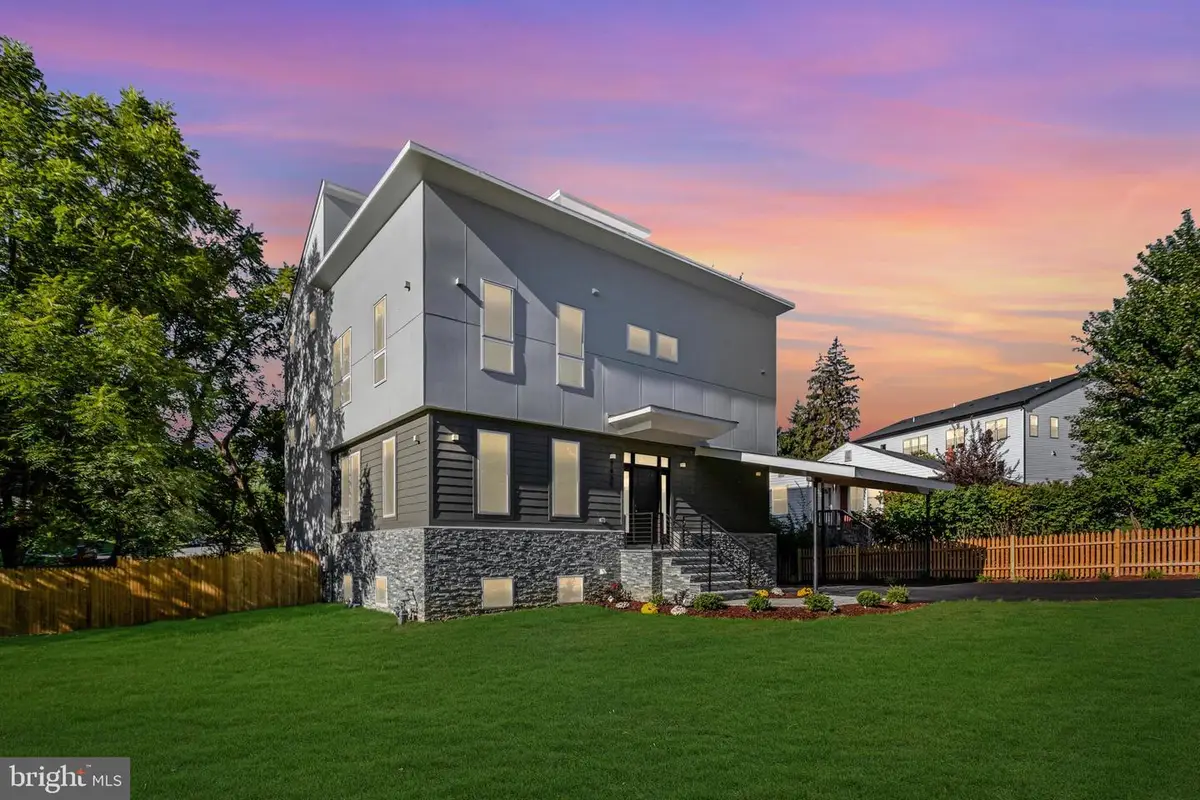 7435 Nigh Rd, Falls Church, VA 22043 - #1