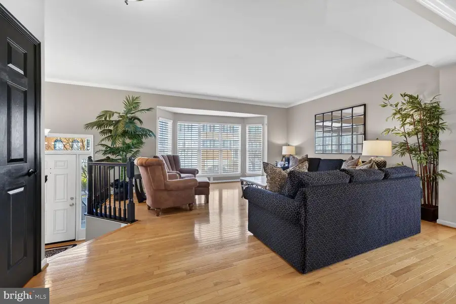 6697 Ordsall St, Alexandria, VA 22315 - #3