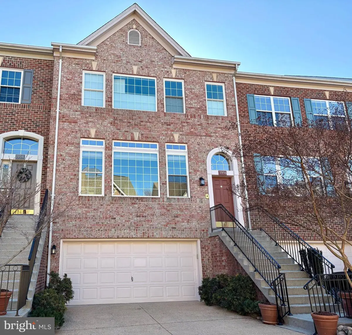 1916 Logan Manor Dr, Reston, VA 20190 - Image #1