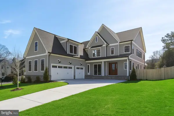 439 Lewis St Nw, VIENNA, VA 22180