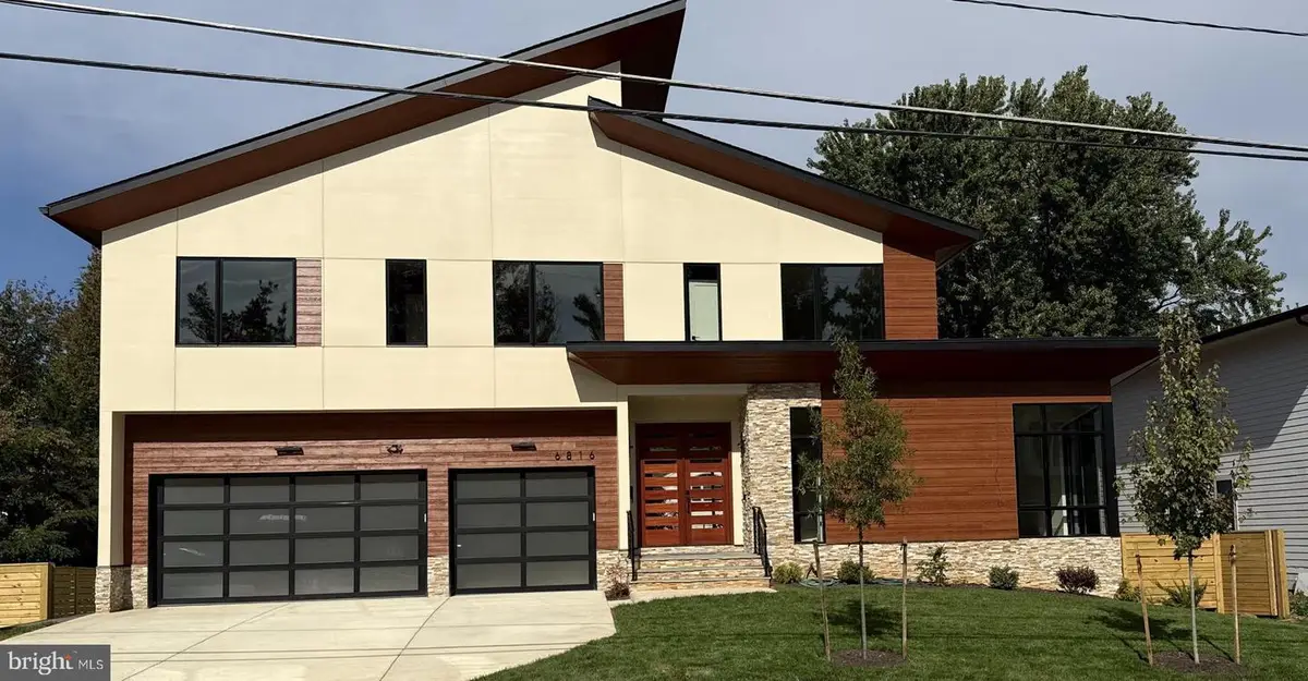 6816 Dean Dr, McLean, VA 22101 - Image #1