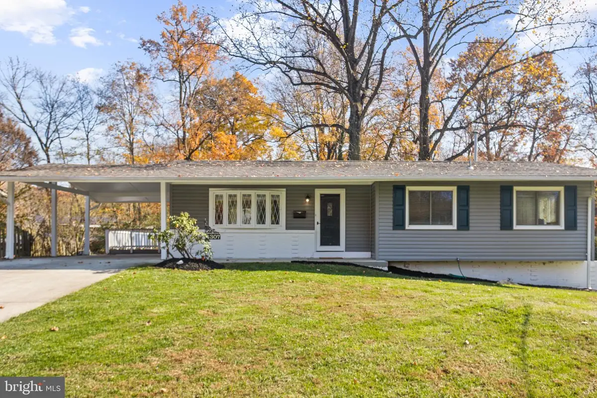 4307 San Carlos Dr, Fairfax, VA 22030 - Image #1